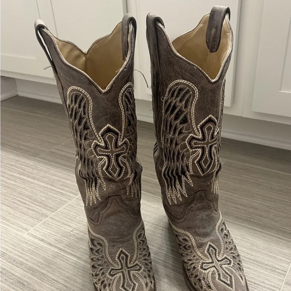 Embroidered Western Cowboy Boots